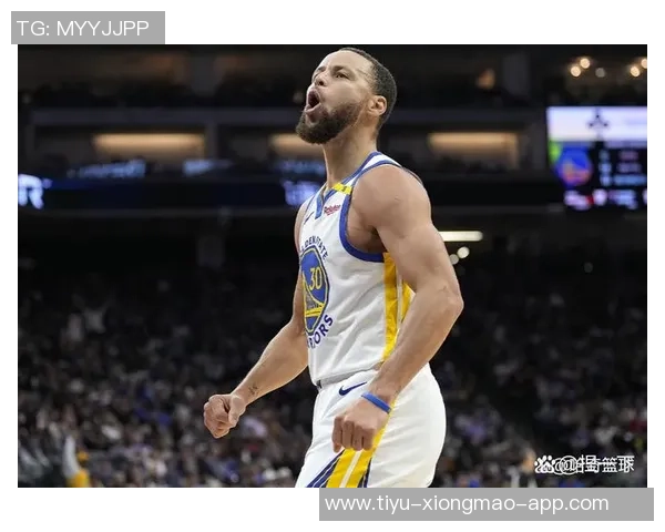 库里本赛季对阵拓者表现惊艳场均32分5助攻75记三分命中率超高 库里本赛季对阵拓者表现惊艳场均32分5助攻75记三分命中率超高