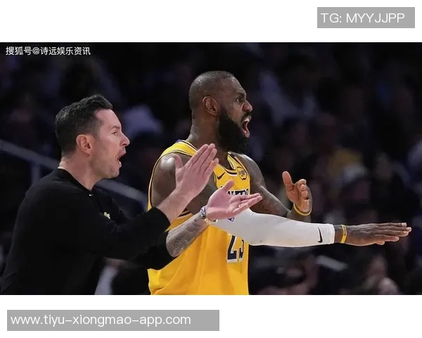 湖人队官方社交媒体分享SnoopDogg造访训练馆精彩瞬间支持主队氛围浓厚 湖人队官方社交媒体分享SnoopDogg造访训练馆精彩瞬间支持主队氛围浓厚