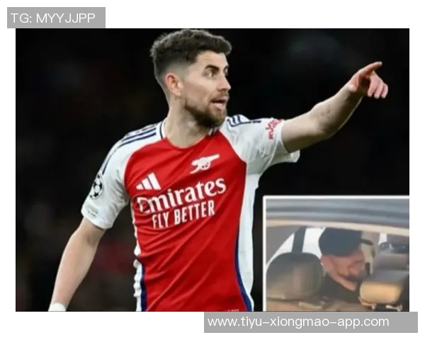 恭喜若日尼奥荣膺2025赛季巴甲最佳后腰奖项分享领奖瞬间